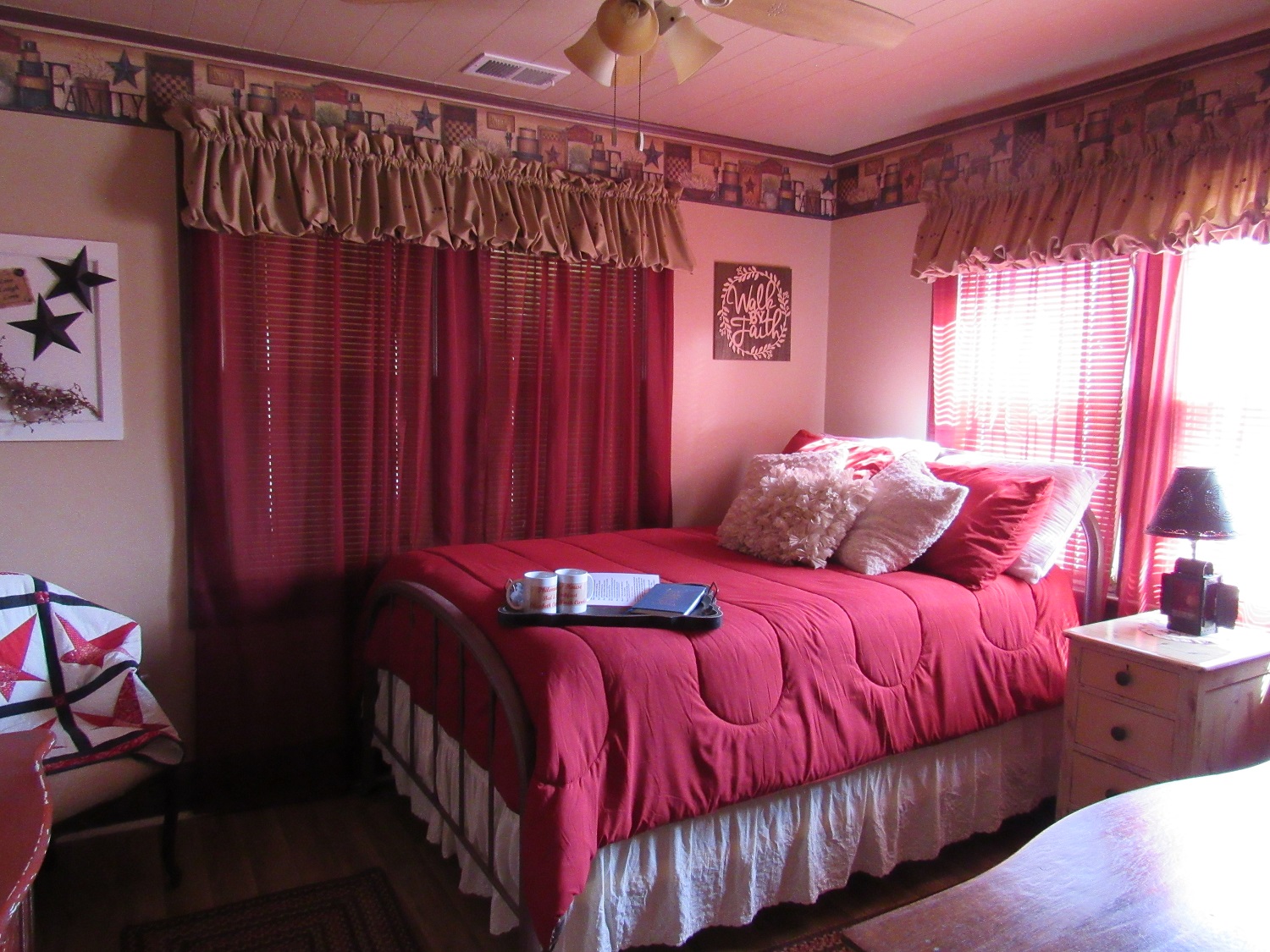 Philemon House Bed & Breakfast